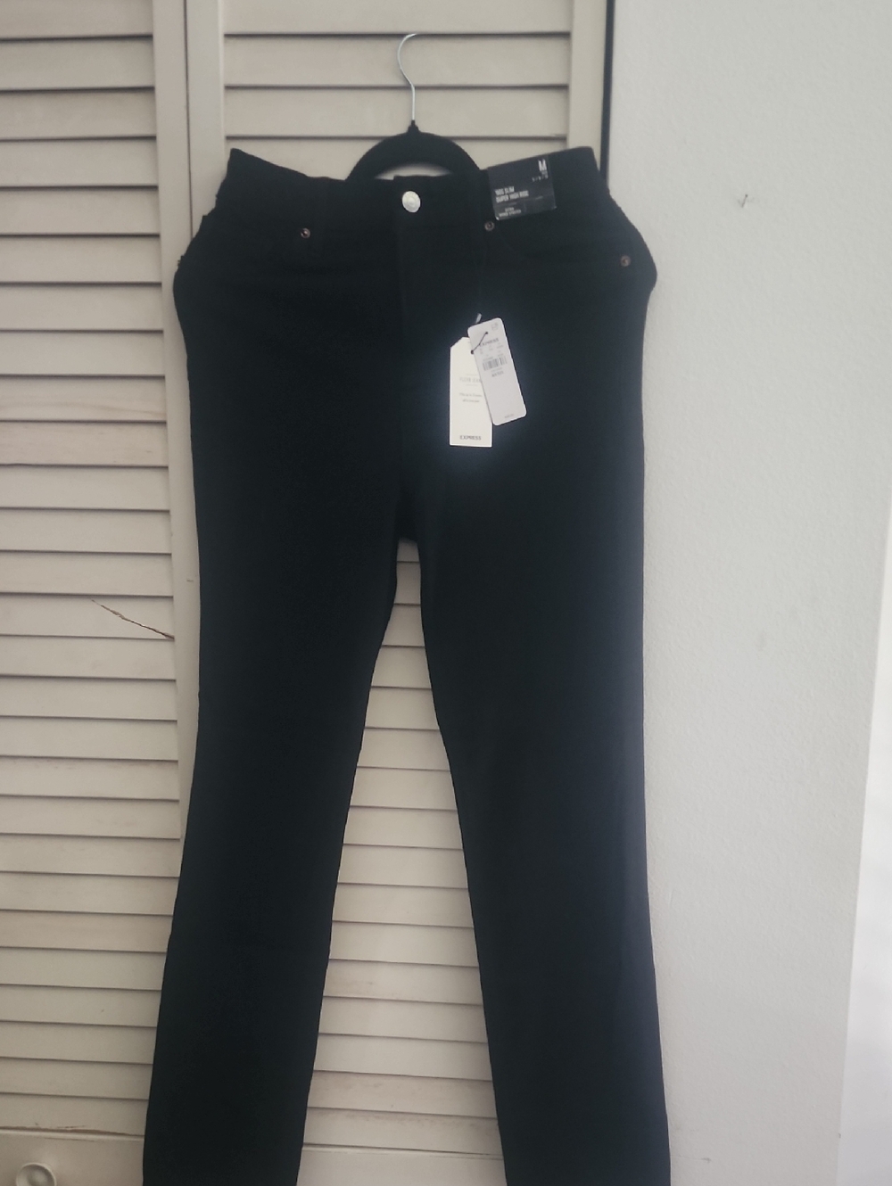 Express  Black Super High Rise Straight-Leg Pants HYPER STRETCH IN A MEDIUM